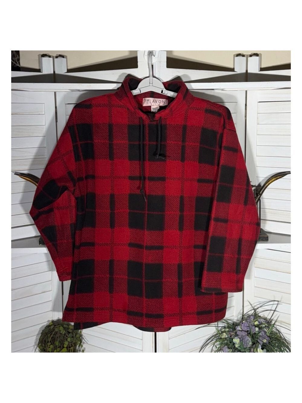 Vintage sweater tartan plaid mock neck fleece outdoors activewear Holiday hiking